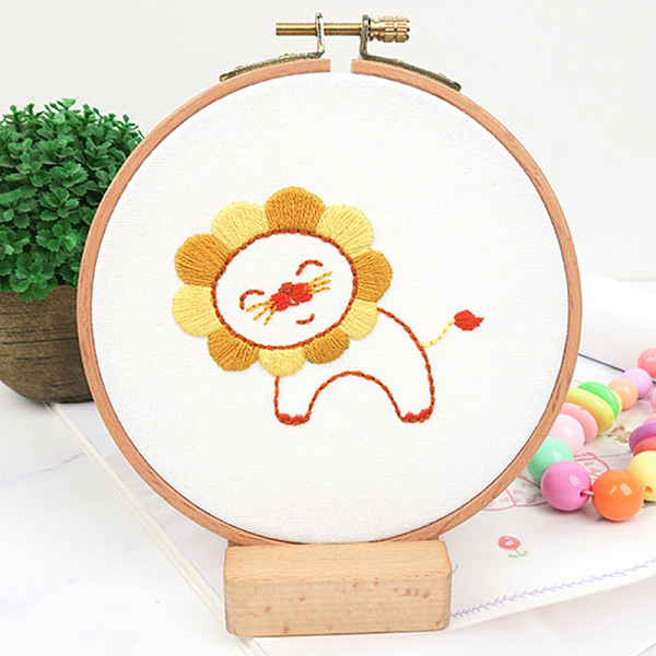 

PandaHall DIY Display Decoration Embroidery Kit, including Embroidery Needles & Thread & Fabric, Plastic Embroidery Hoop, Lion Pattern..., Gold