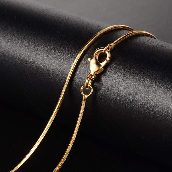 

PandaHall Brass Necklaces, Flat Snake Chain, Faceted, with Lobster Clasp, Golden, 17 inch(43.1cm), 1mm Brass