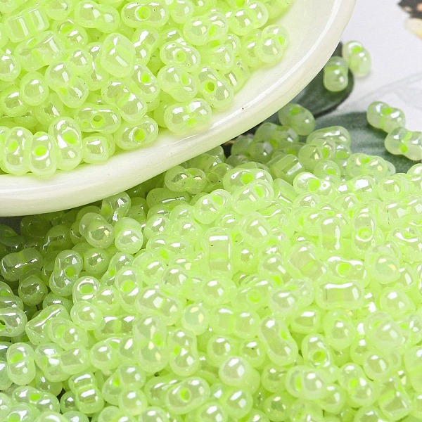 

PandaHall Ceylon Glass Seed Beads, Peanut, Green Yellow, 4~4.5x2~2.5x2~2.5mm, Hole: 0.8~0.9mm, about 10000pcs/pound Glass Peanut