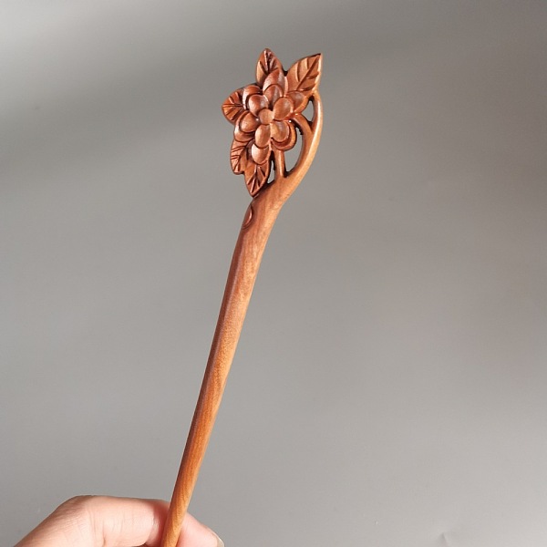 

PandaHall Wooden Hair Sticks, Vintage Decorative Hair Accessories, Flower Pattern, 180mm Wood Flower