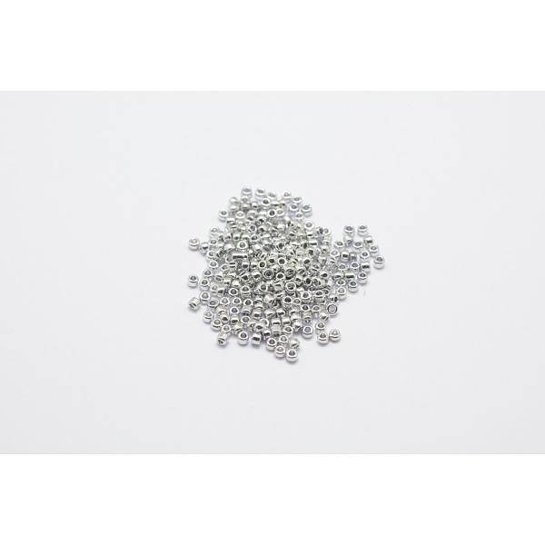 

PandaHall 8/0 Electroplate Glass Seed Beads, Round Hole Rocailles, Platinum Plated, 3x2.3mm, Hole: 0.7mm Glass Gray