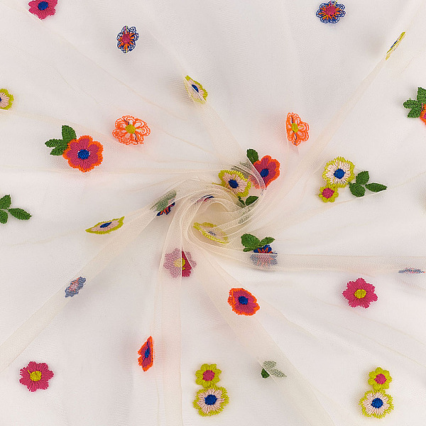Polyester Embroidered Daisy Tablecloth