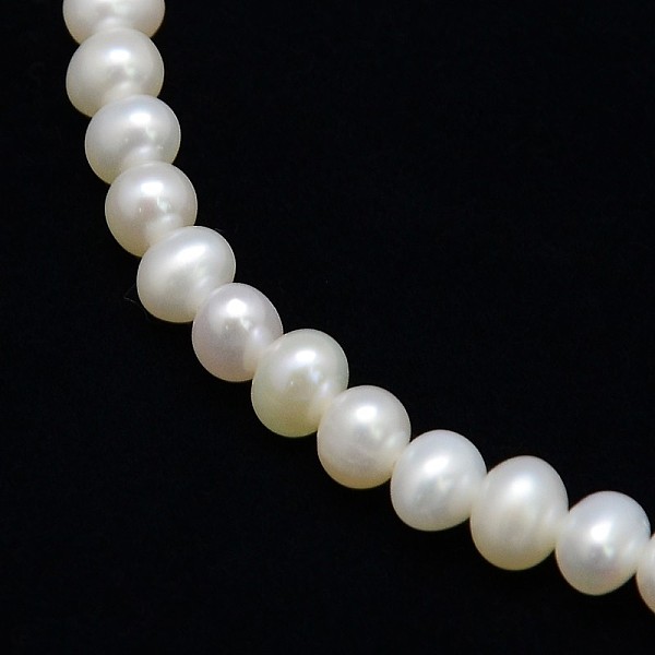 

PandaHall Grade AAA Natural Cultured Freshwater Pearl Beads Strands, Potato, Creamy White, 4~5mm, Hole: 0.8mm, about 90pcs/strand, 14.96...