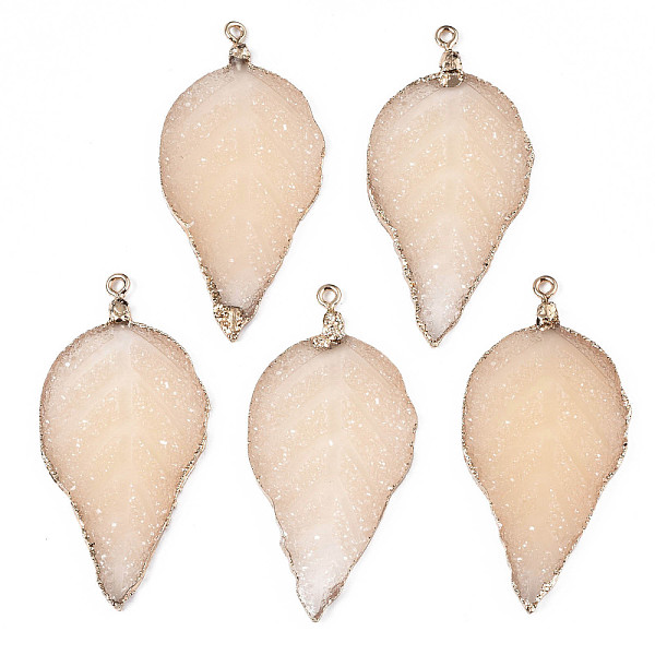 

PandaHall Electroplate Druzy Resin Big Pendants, with Iron Findings, Leaf, Light Gold, Cornsilk, 56~57x27~28x3mm, Hole: 1.6mm Iron+Resin...