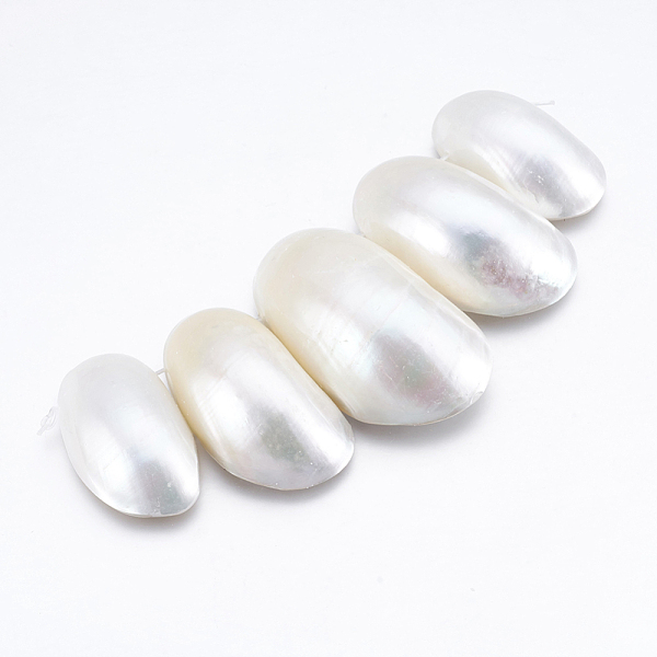 

PandaHall Natural White Shell Beads, Mother of Pearl Shell Beads Strands, Oval, 35~50x20~28x11~17mm, Hole: 0.8mm, about 5pcs/strand, 4.33...