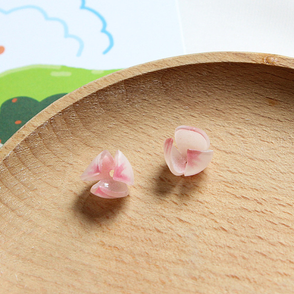 Tapa de cuentas de plantas de hojas de flores de colores de loto acrílico para joyería