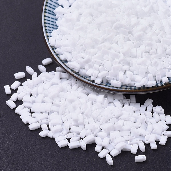 

PandaHall MIYUKI Half TILA Beads, Japanese Seed Beads, 2 Hole, (HTL402F) Matte White, 5x2.3x1.9mm, Hole: 0.8mm, about 250pcs/bottle...