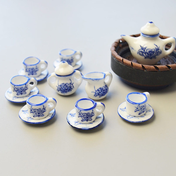 

PandaHall Porcelain Tea Set, Blue, saucer1: 21mm in diameter, teapot1: 29mm long, 32mm wide, teapot2: 22mm long, 23mm wide, teapot3: 15mm...