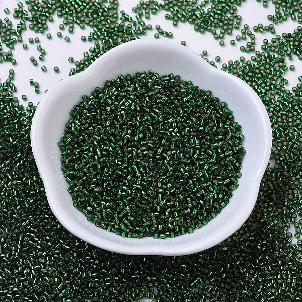 

PandaHall MIYUKI Delica Beads Small, Cylinder, Japanese Seed Beads, 15/0, (DBS0148) Silver Lined Emerald, 1.1x1.3mm, Hole: 0.7mm, about..., Green