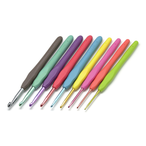 

PandaHall Aluminum Crochet Hooks Needles, with Plastic Handle, Mixed Color, 140x11~13x9~11mm, Pin: 2.0~6.0mm, 9pcs/set Aluminum Multicolor