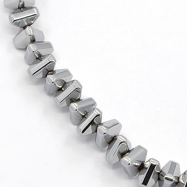 

PandaHall Grade A Electroplate Non-magnetic Synthetic Hematite Triangle Beads Strands, Silver Plated, 4x5x3mm, Hole: 1mm, about...