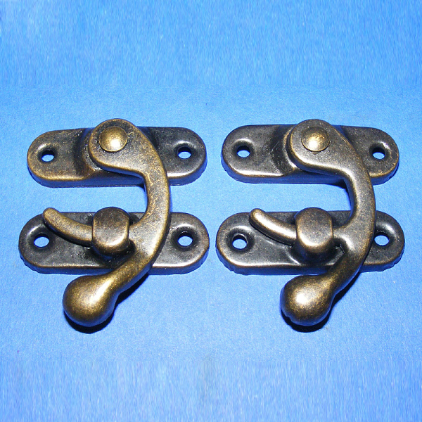 

PandaHall Iron Wooden Box Lock Catch Clasps, Jewelry Box Latch Hasp Lock Clasps, Antique Bronze, 26x23x8mm, Hole: 2~2.5mm, 2pcs/set Iron