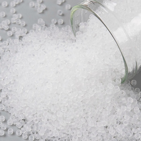 

PandaHall TOHO Round Seed Beads, Japanese Seed Beads, Frosted, (141F) Ceylon Frost Snowflake, 15/0, 1.5mm, Hole: 0.7mm, about 3000pcs/10g..., White