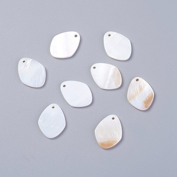 

PandaHall Freshwater Shell Pendants, Oval, White, 20x15x1.5~2mm, Hole: 1.5mm Freshwater Shell Oval White