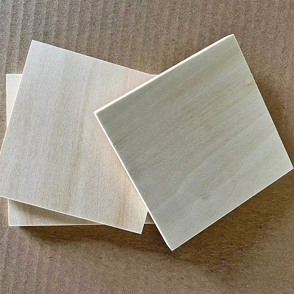 PandaHall Unfinished Wooden Boards for Painting, DIY Craft Supplies, Square, Beige, 10x10x0.4cm Wood Yellow