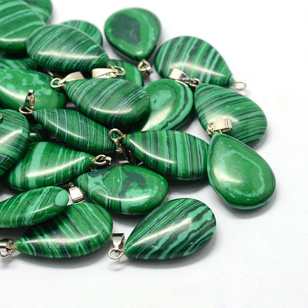

PandaHall Teardrop Dyed Synthetic Malachite Pendants, with Platinum Tone Brass Findings, 25~29x16~17x5~6mm, Hole: 2x7mm Malachite Teardrop