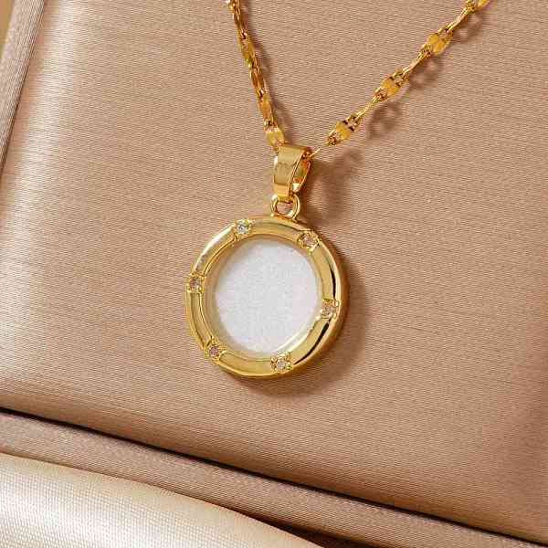 Fashionable Brass Clear Cubic Zirconia Flat Round Pendant Necklaces Women's Versatile Accessory