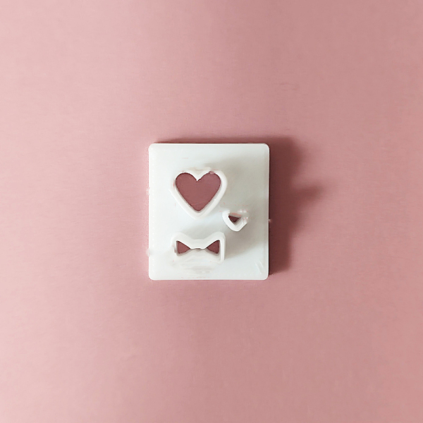 

PandaHall Plastic Plasticine Tools, Clay Cutters, Modeling Tools, WhiteSmoke, Heart, 0.2~0.6x0.2~0.7cm Plastic Heart White