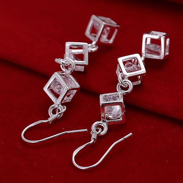 

PandaHall Box Brass Cubic Zirconia Dangle Earrings, Silver Color Plated, 57x8mm Cubic Zirconia Silver