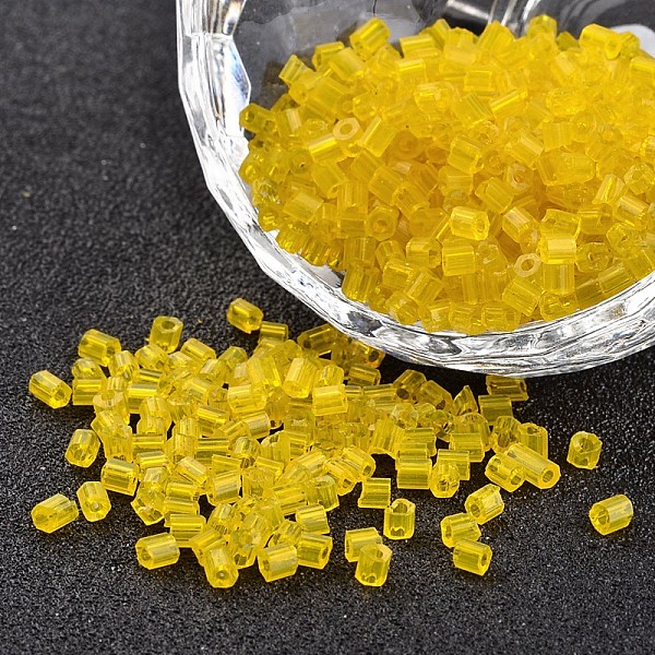 

PandaHall 8/0 Two Cut Transparent Colours Round Hole Glass Seed Beads, Hexagon, Yellow, 2.5~3x2~2.5mm, Hole: 0.8~1mm, about 12100pcs/450g...