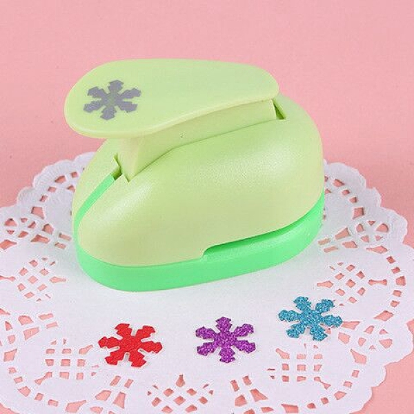 

PandaHall Mini Plastic Craft Punch Sets, for Scrapbooking & Paper Crafts, Paper Shapers, Pale Green, 6.4x3.9x4.85cm, Box: 14x8.5x5.2cm...