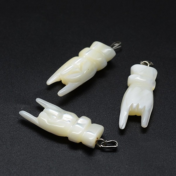 

PandaHall Shell Pendants, with Brass Findings, Mano Cornuto Italian Hand, Platinum, 34~35x12~13x3~5mm, Hole: 2x5mm Shell Palm