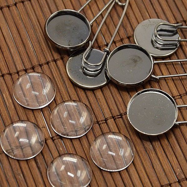 

PandaHall Dome Clear Glass Cover & Gunmetal Iron Brooch Setting Sets, Brooch: 44x18x5mm, Pin: 1mm, Glass Cabochons: 15.73~16.13mm Iron