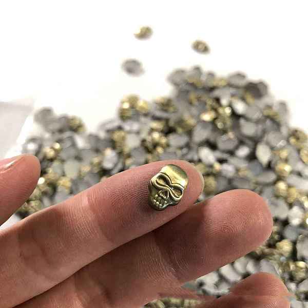 

PandaHall Aluminum Hotfix Iron On Rivets, Flat Back Studs, Halloween Skull , Antique Bronze, 11.5x9mm Alloy Skull