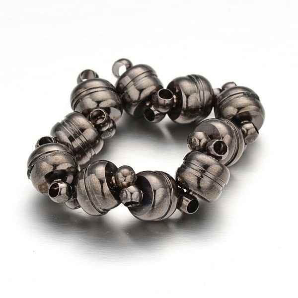

PandaHall Brass Magnetic Clasps with Loops, Oval, Gunmetal, 11x7mm, Hole: 1.5mm Brass Oval