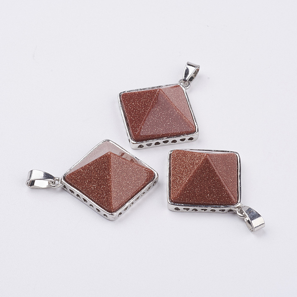 

PandaHall Synthetic Goldstone Pendants, with Brass Finding, Pyramid, Platinum, 28.5x32x13mm, Hole: 3.5x6mm Goldstone Pyramid