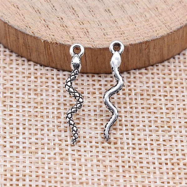 

PandaHall Tibetan Style Alloy Pendants, Snake Charms, Antique Silver, 23x4mm Alloy Snake