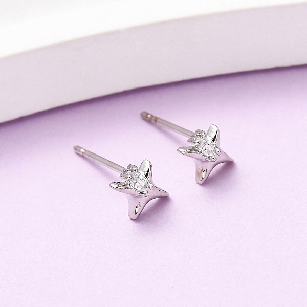 Aretes de latón con micro pavé de circonita cúbica transparente con estrella