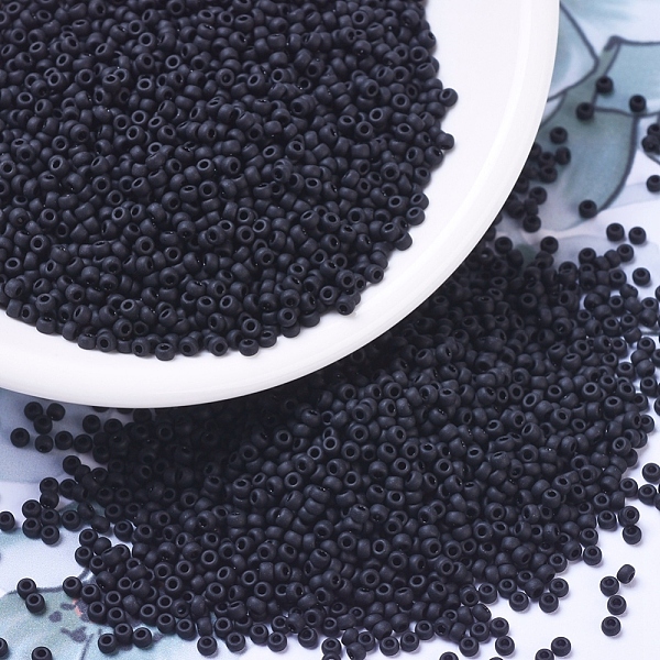 

PandaHall MIYUKI Round Rocailles Beads, Japanese Seed Beads, 11/0, (RR401F) Matte Black, 2x1.3mm, Hole: 0.8mm, about 1111pcs/10g Glass Black