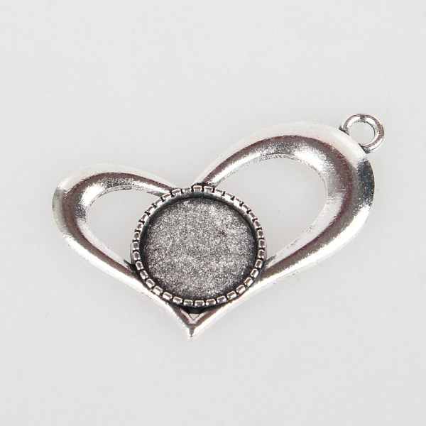 

PandaHall Vintage Tibetan Style Alloy Open Heart Pendant Cabochon Bezel Settings, Cadmium Free & Lead Free, Antique Silver, Flat Round Tray...