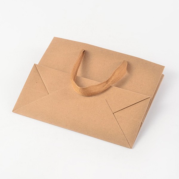 長方形のクラフト紙袋