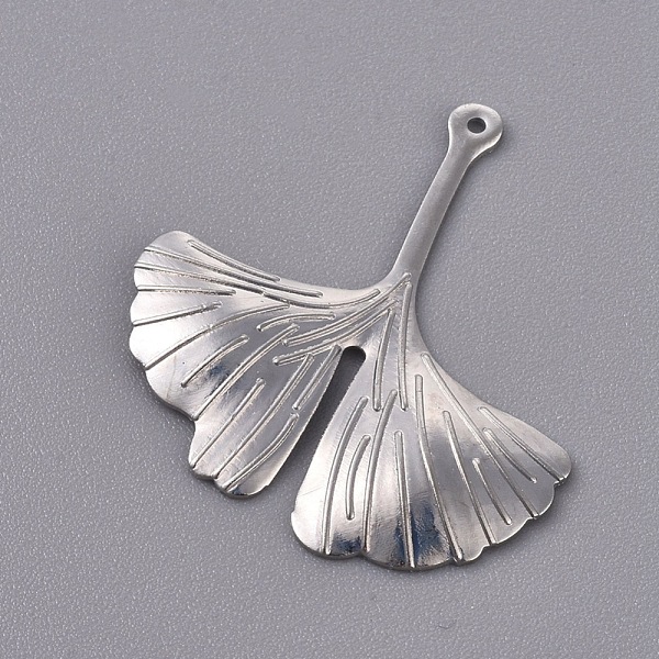 

PandaHall Brass Pendants, Ginkgo Leaf, Platinum, 29x26x1.5mm, Hole: 1mm Brass Leaf