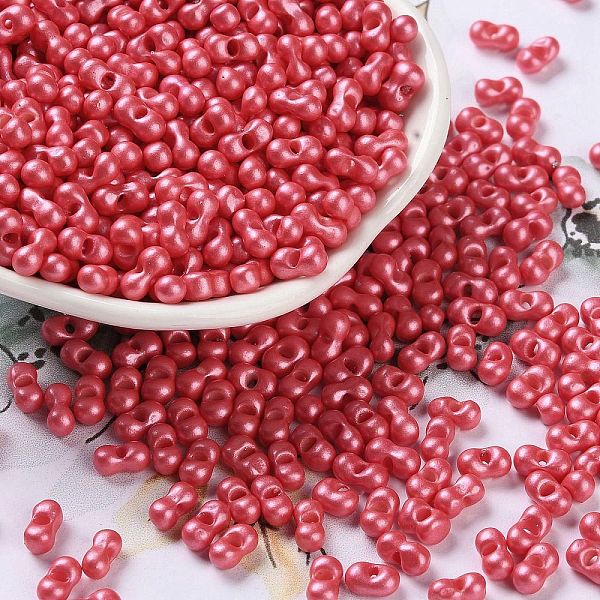 

PandaHall Glass Seed Beads, Opaque Colours Luster, Peanut, FireBrick, 5~6x2.5~3x3~3.5mm, Hole: 1~1.2mm, about 5000pcs/pound Glass Peanut Red