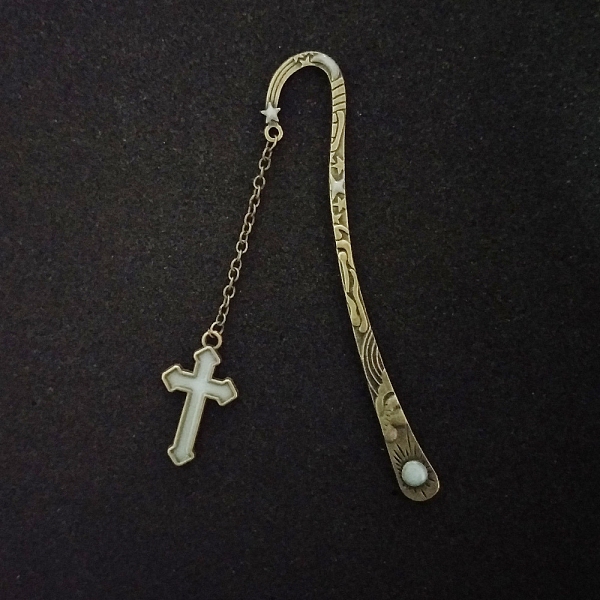

PandaHall Luminous Alloy Bookmarks, Glow in the Dark Hook Bookmarks, Cross Pendant Book Marker, with Cable Chains, Antique Bronze, 122mm...