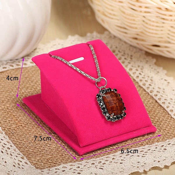 

PandaHall Velvet Slant Back Necklace Display Rack, Deep Pink, 7.5x6.5x4cm Velvet