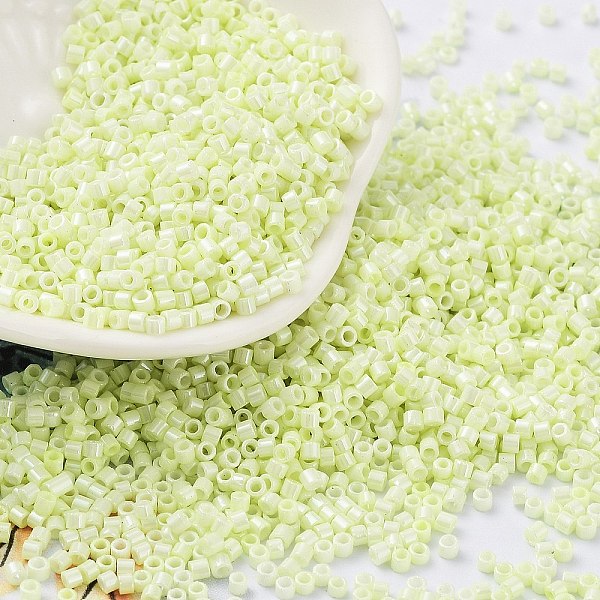 

PandaHall Baking Paint Glass Seed Beads, Cylinder, Mint Cream, 2x1.5mm, Hole: 1mm, about 5599pcs/50g Glass