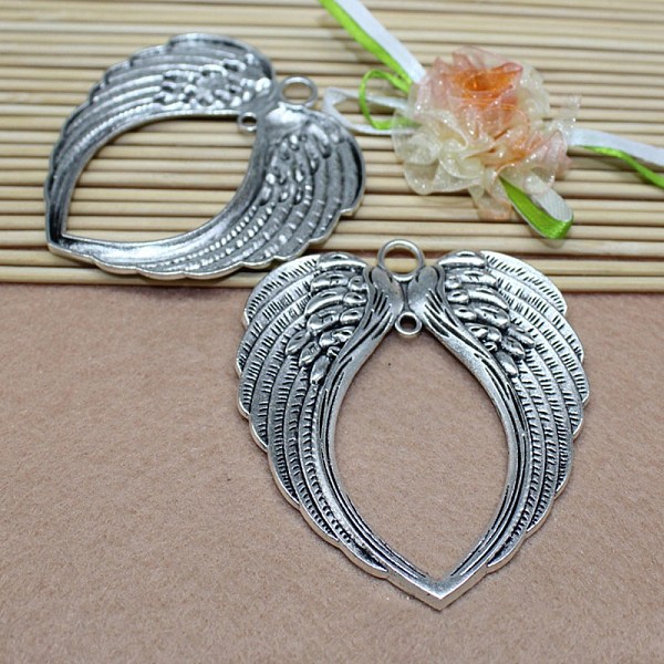 

PandaHall Tibetan Style Alloy Links, Wing, Antique Silver, 65x69x3mm Alloy Wing