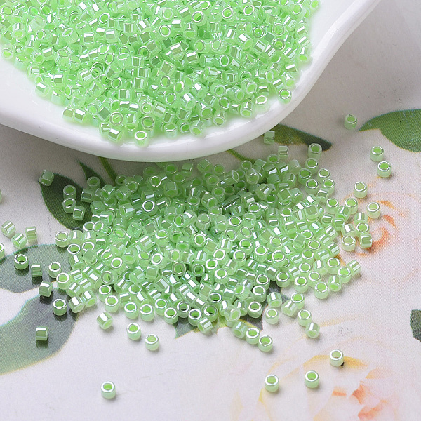 

PandaHall MIYUKI Delica Beads, Cylinder, Japanese Seed Beads, 11/0, (DB0237) Mint Green Ceylon, 1.3x1.6mm, Hole: 0.8mm, about 10000pcs/bag...