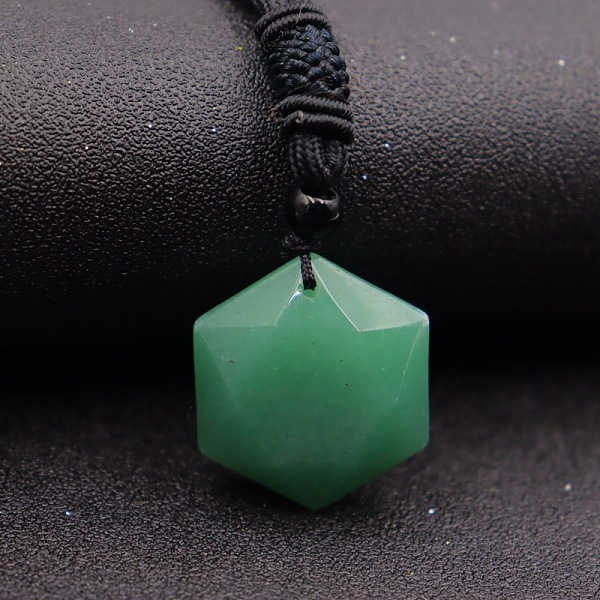 

PandaHall Natural Green Aventurine Pendant Necklaces, Hexagon, 20.08~31.50 inch(51~80cm) Green Aventurine Hexagon