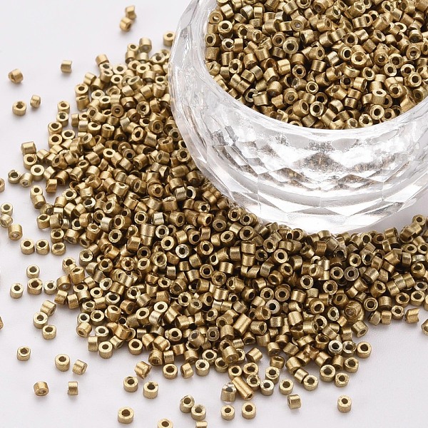 

PandaHall Glass Cylinder Beads, Seed Beads, Metallic Colours, Baking Paint, Round Hole, Goldenrod, 1.5~2x1~2mm, Hole: 0.8mm, about..., Gold