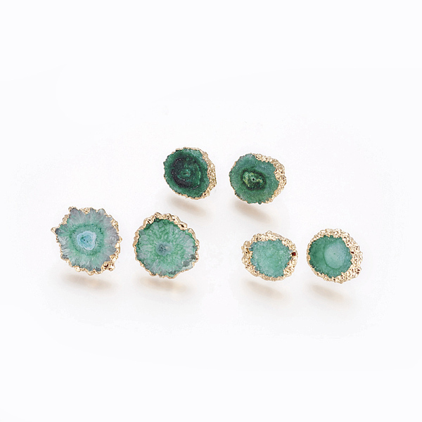 

PandaHall Natural Dyed Quartz Stud Earrings, with Brass Findings, Flat Round, Golden, Sea Green, 14~22x14~22x5~6mm, Pin: 0.7mm Quartz Green