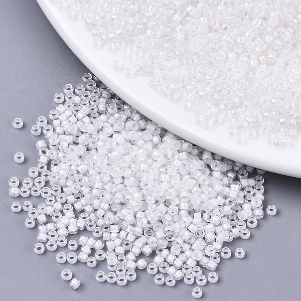 

PandaHall Glass Seed Beads, Fit for Machine Eembroidery, Transparent Inside Colours, Round, White, 2.5x1.5mm, Hole: 1mm, about 20000pcs/bag...