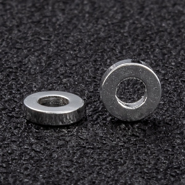 

PandaHall Brass Spacer Beads, Long-Lasting Plated, Flat Round, Silver, 4x1mm, Hole: 2mm Brass Flat Round