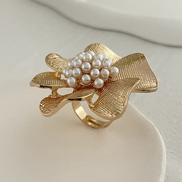 Flower Alloy & Iron & Plastic Pearl Finger Rings for Women